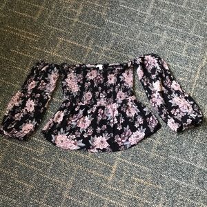 American Eagle Floral blouse